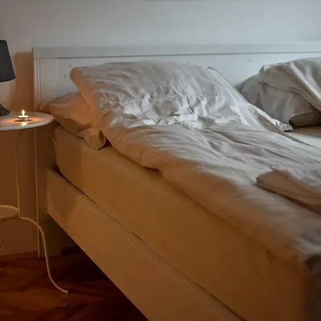 White House Apartment *
